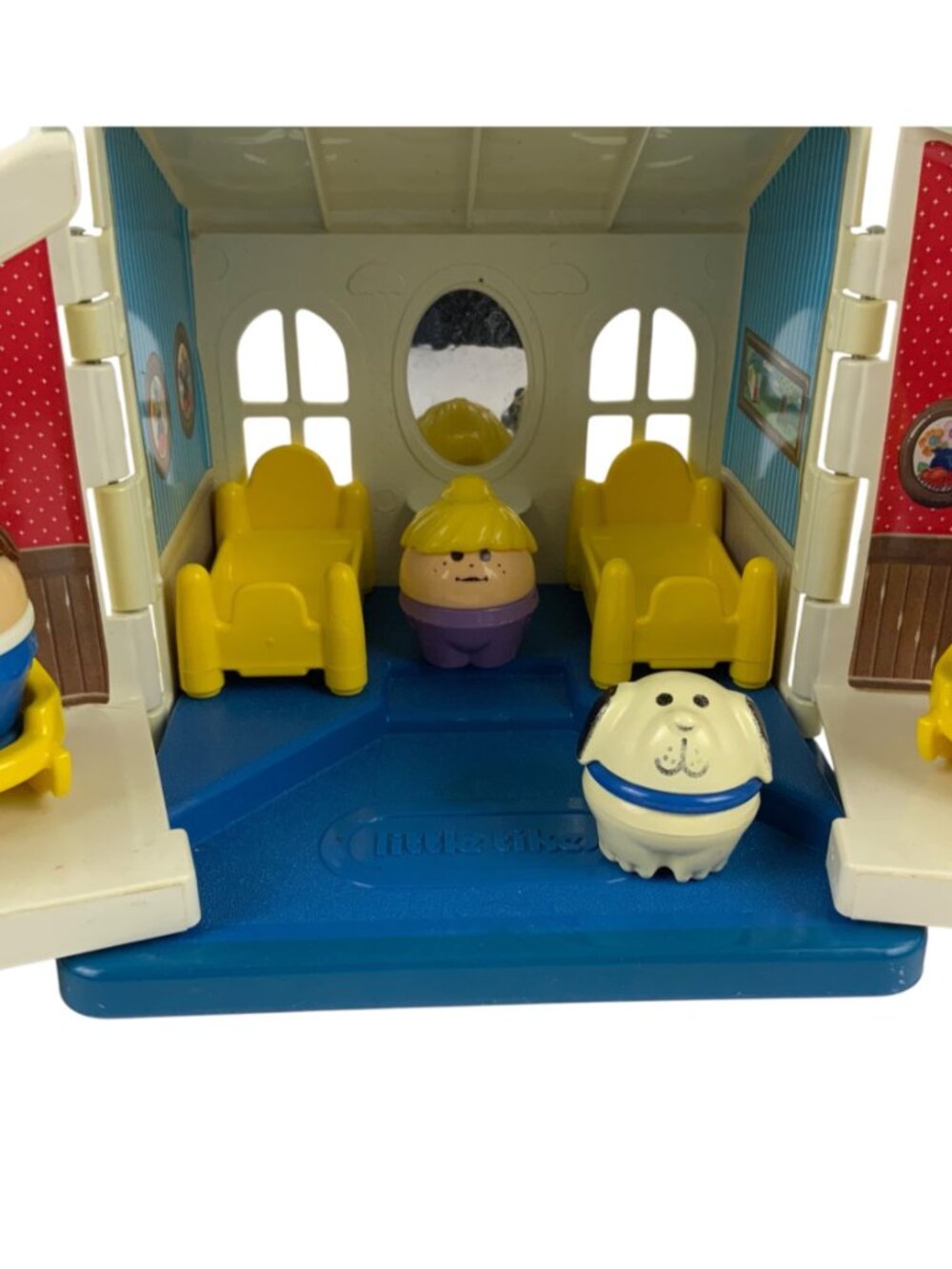 Vintage 1988 Little Tikes Toddle Tots Family Carry Along Playhouse With Figures - Picture 7 of 11